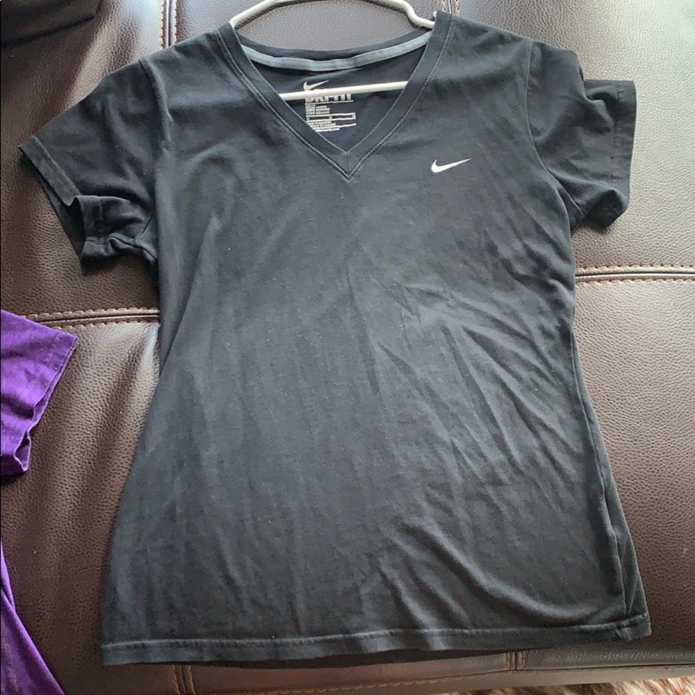 Nike dri-fit t shirt.